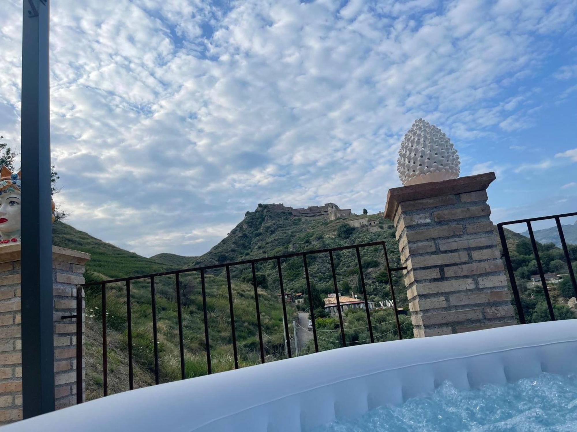 Bed and Breakfast Il Maniero Calatabiano Esterno foto