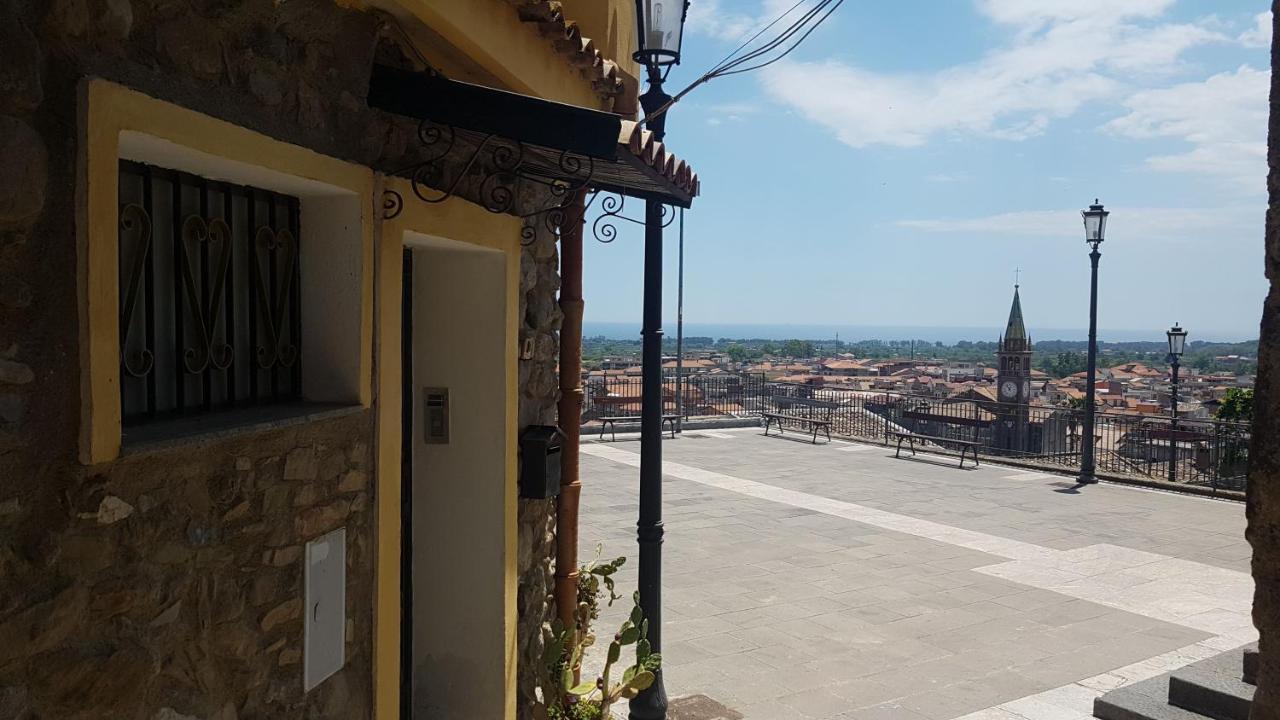 Bed and Breakfast Il Maniero Calatabiano Esterno foto