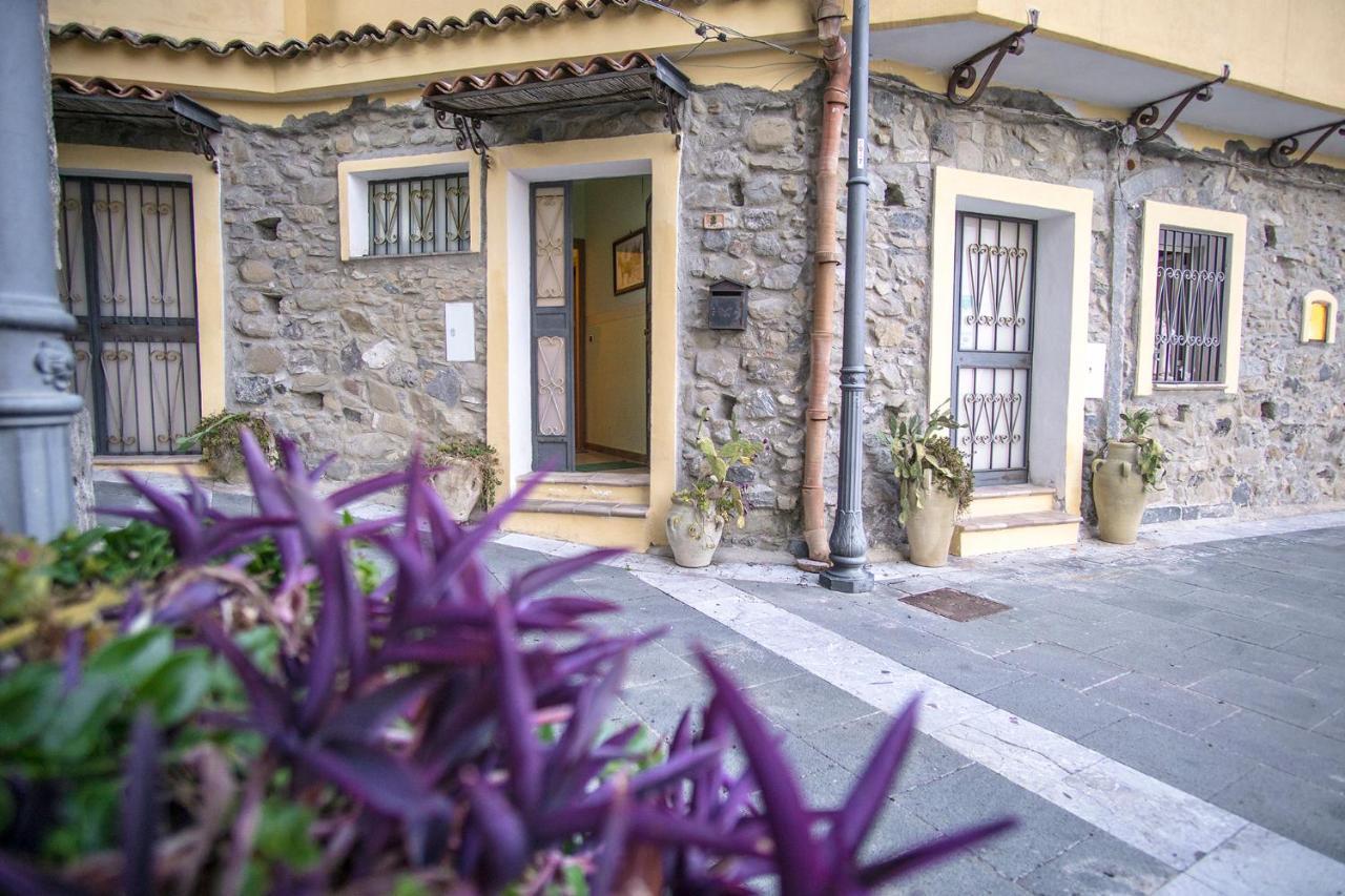 Bed and Breakfast Il Maniero Calatabiano Esterno foto